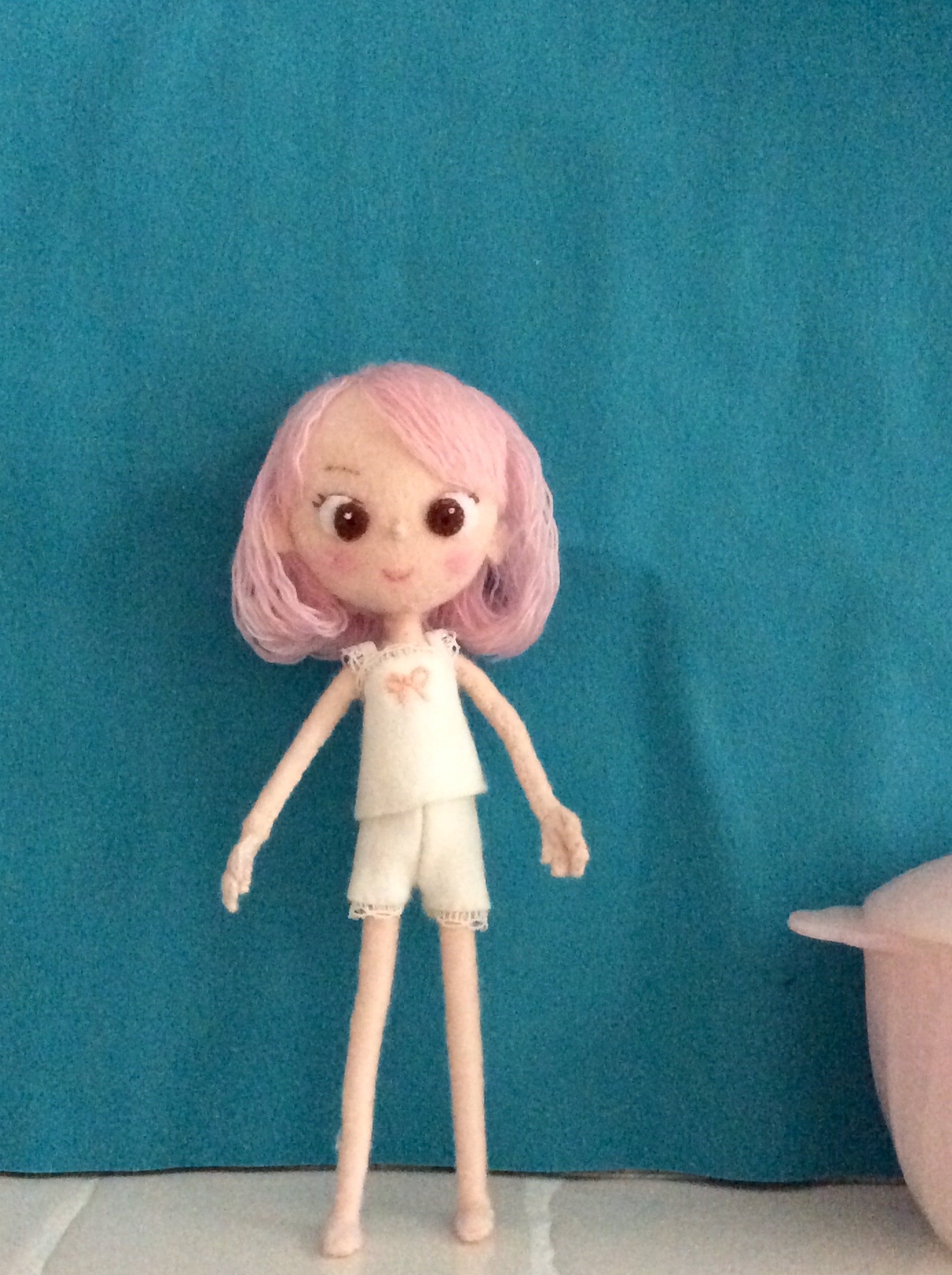 昭和レトロを作ろう 今度の人形 6号 はピンクの髪
