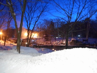 雪あかりの街、川湯温泉