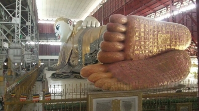 ヤンゴン　涅槃像にて11