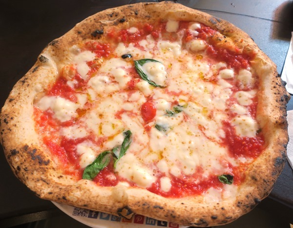 Napoli 🫶 ナポリにあるプルチネッラ