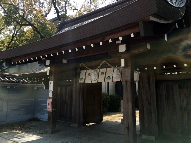湊川神社　東門