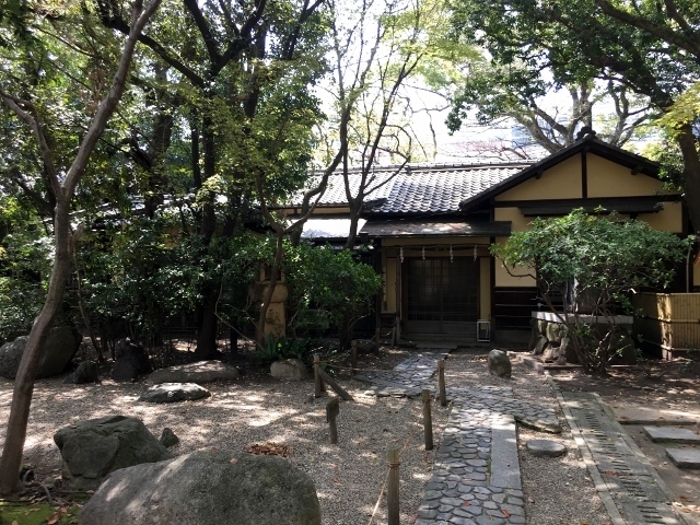 湊川神社　庭