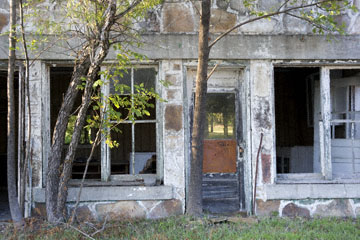 blog 65N Tyler Bend, St. Joe, abandoned house, AR_DSC0970-8.31.09.(2).jpg